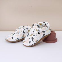 Load image into Gallery viewer, Terazzo Fringe Print Girls Moccasins