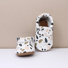 Load image into Gallery viewer, Terazzo Fringe Print Girls Moccasins