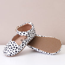 Load image into Gallery viewer, Flora Animal Print Girls Mary Jane Shoes