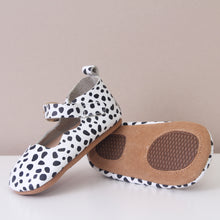 Load image into Gallery viewer, Flora Animal Print Girls Mary Jane Shoes