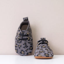 Load image into Gallery viewer, River Grey Leopard Print Unisex Oxfords
