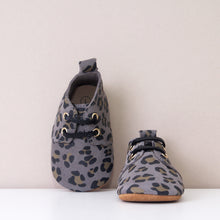 Load image into Gallery viewer, River Grey Leopard Print Unisex Oxfords