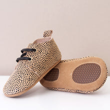 Load image into Gallery viewer, Hendrix Unisex Cream Spot Oxford Shoes