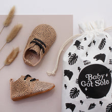 Load image into Gallery viewer, Hendrix Unisex Cream Spot Oxford Shoes