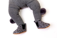 Load image into Gallery viewer, Pom Pom Tights
