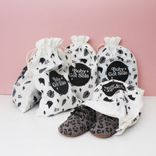 Load image into Gallery viewer, Abstract Print Girls Moccasins