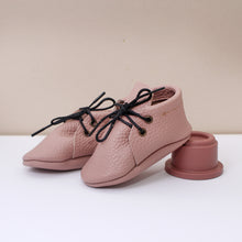 Load image into Gallery viewer, Mauve Girls Laced Booties