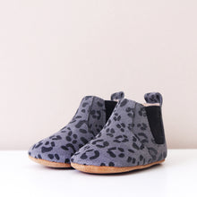 Load image into Gallery viewer, Suki Grey Leopard Print Chelsea Boots