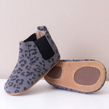 Load image into Gallery viewer, Suki Grey Leopard Print Chelsea Boots