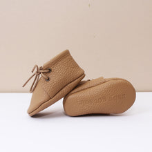 Load image into Gallery viewer, Cappuccino Leather Unisex Laced Booties