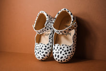 Load image into Gallery viewer, Flora Animal Print Girls Mary Jane Shoes