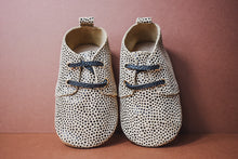 Load image into Gallery viewer, Hendrix Unisex Cream Spot Oxford Shoes