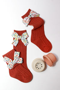 Ribbed Floral Bow Knit Knee High Socks