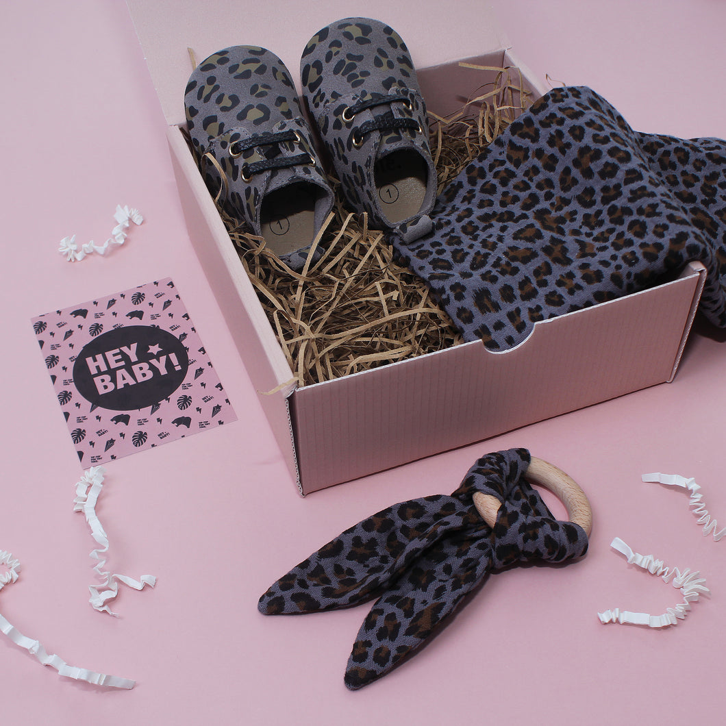 Leopard Lovers Grey Unisex New Baby Gift Set