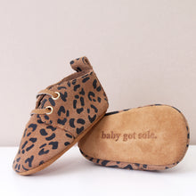 Load image into Gallery viewer, River Tan Leopard Print Unisex Oxfords
