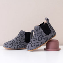 Load image into Gallery viewer, Suki Grey Leopard Print Chelsea Boots
